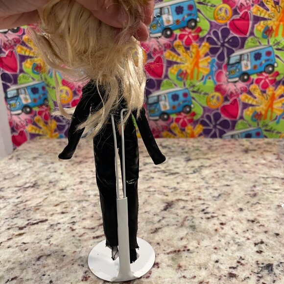 MGA Bratz Doll Dynamite Cloe Doll Black outfit & Pink Shirt (Lot 15) - Picture 7 of 7